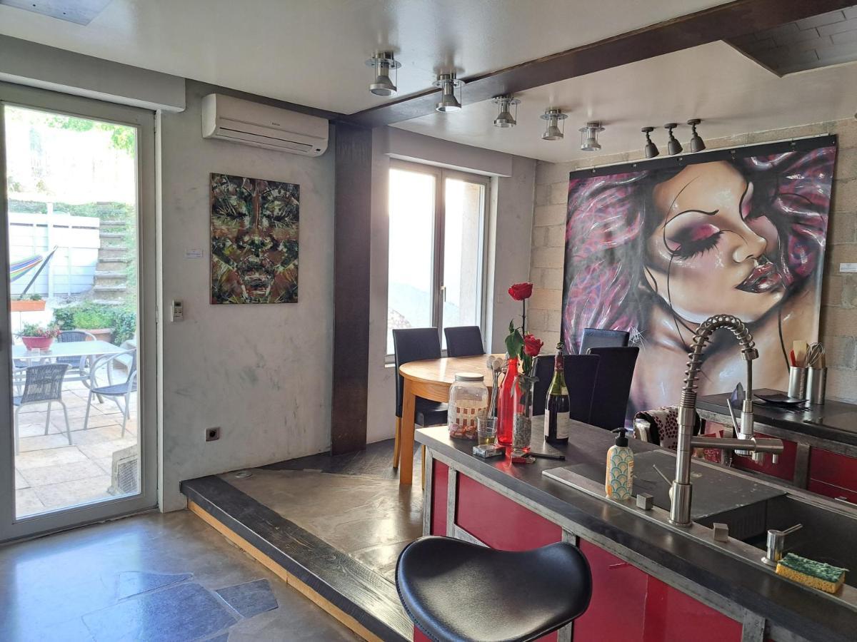 L'Appartement - Chambre Avec Salle De Bains Et Wc Dans Une Galerie D'Art Montbeliard Exterior photo