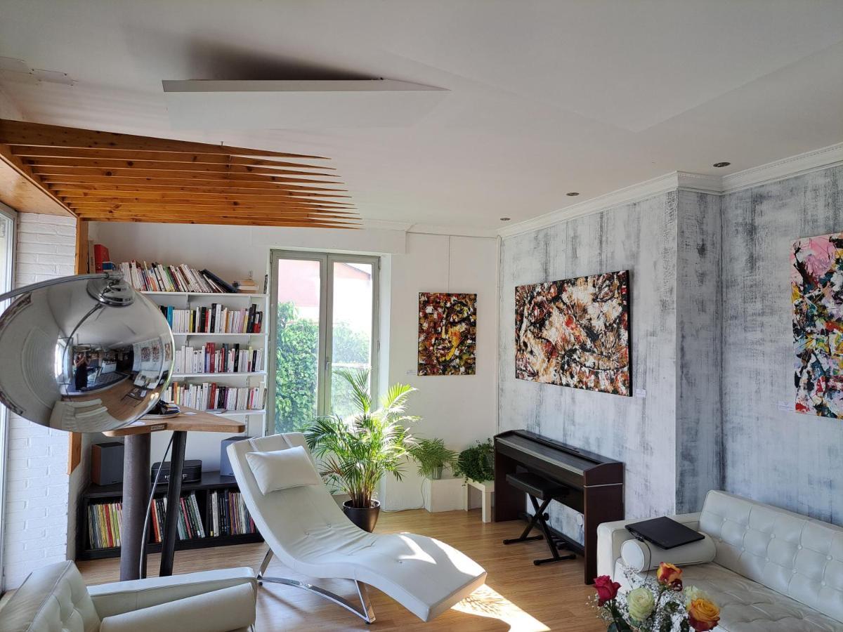 L'Appartement - Chambre Avec Salle De Bains Et Wc Dans Une Galerie D'Art Montbeliard Exterior photo