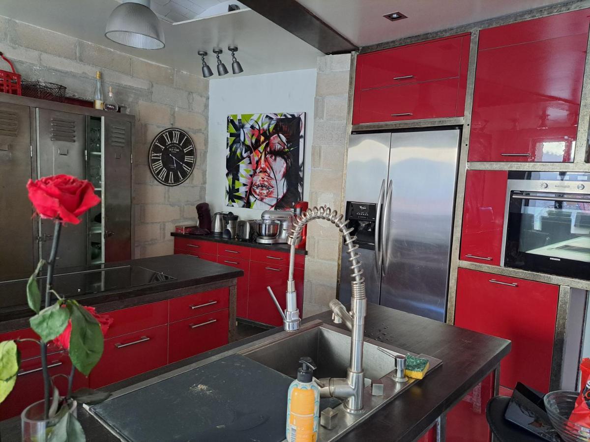 L'Appartement - Chambre Avec Salle De Bains Et Wc Dans Une Galerie D'Art Montbeliard Exterior photo